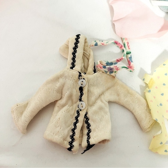 Vintage Barbie Miscellaneous Clothes Lot Jacker, etc., Apron Dolls & Dollhouse - Picture 2 of 5